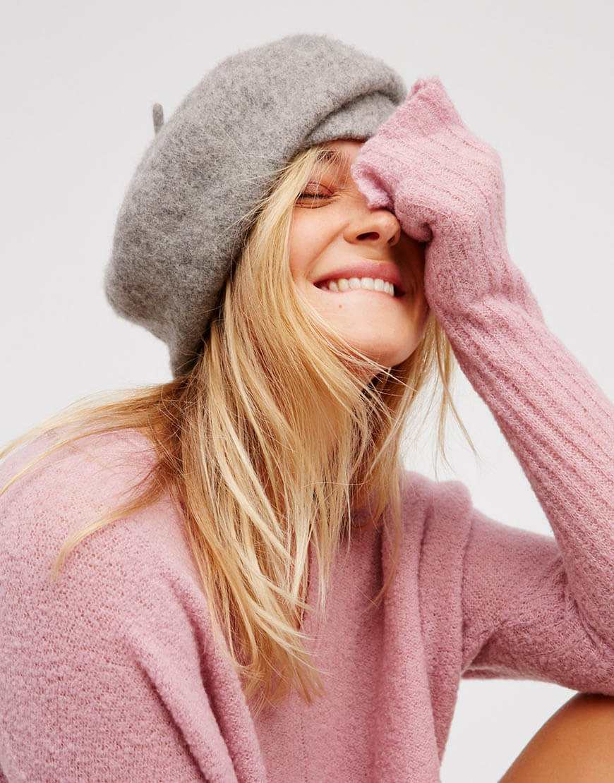Bobbi_Chunky_Pom_Beanie4